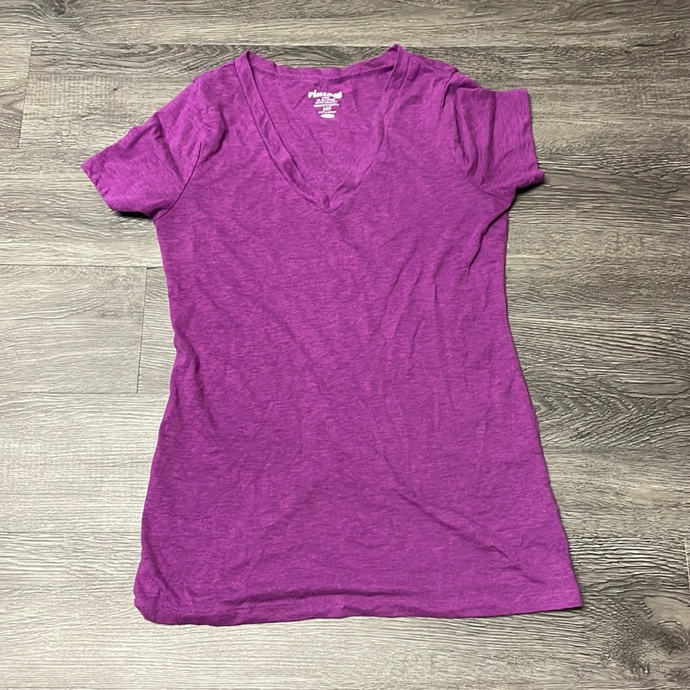 Old navy t shirt